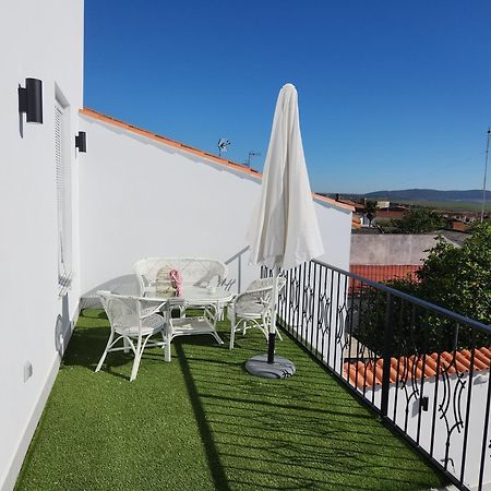 Hotel Boutique Iulia 5 Estrellas Medina de las Torres Luaran gambar