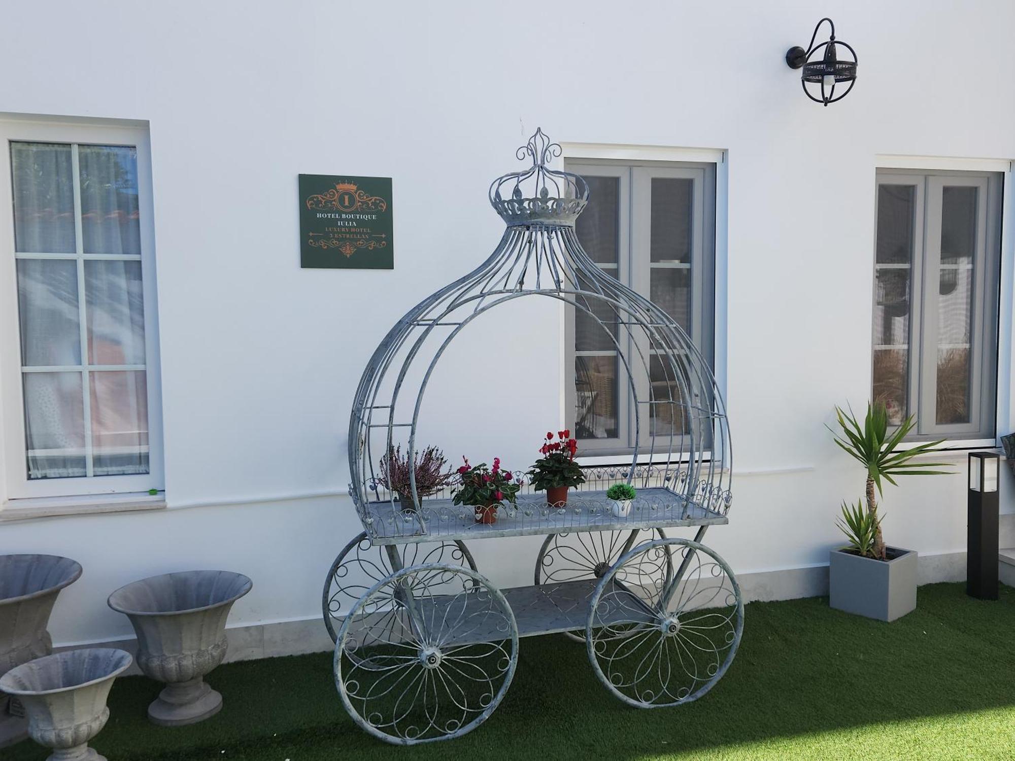 Hotel Boutique Iulia 5 Estrellas Medina de las Torres Luaran gambar