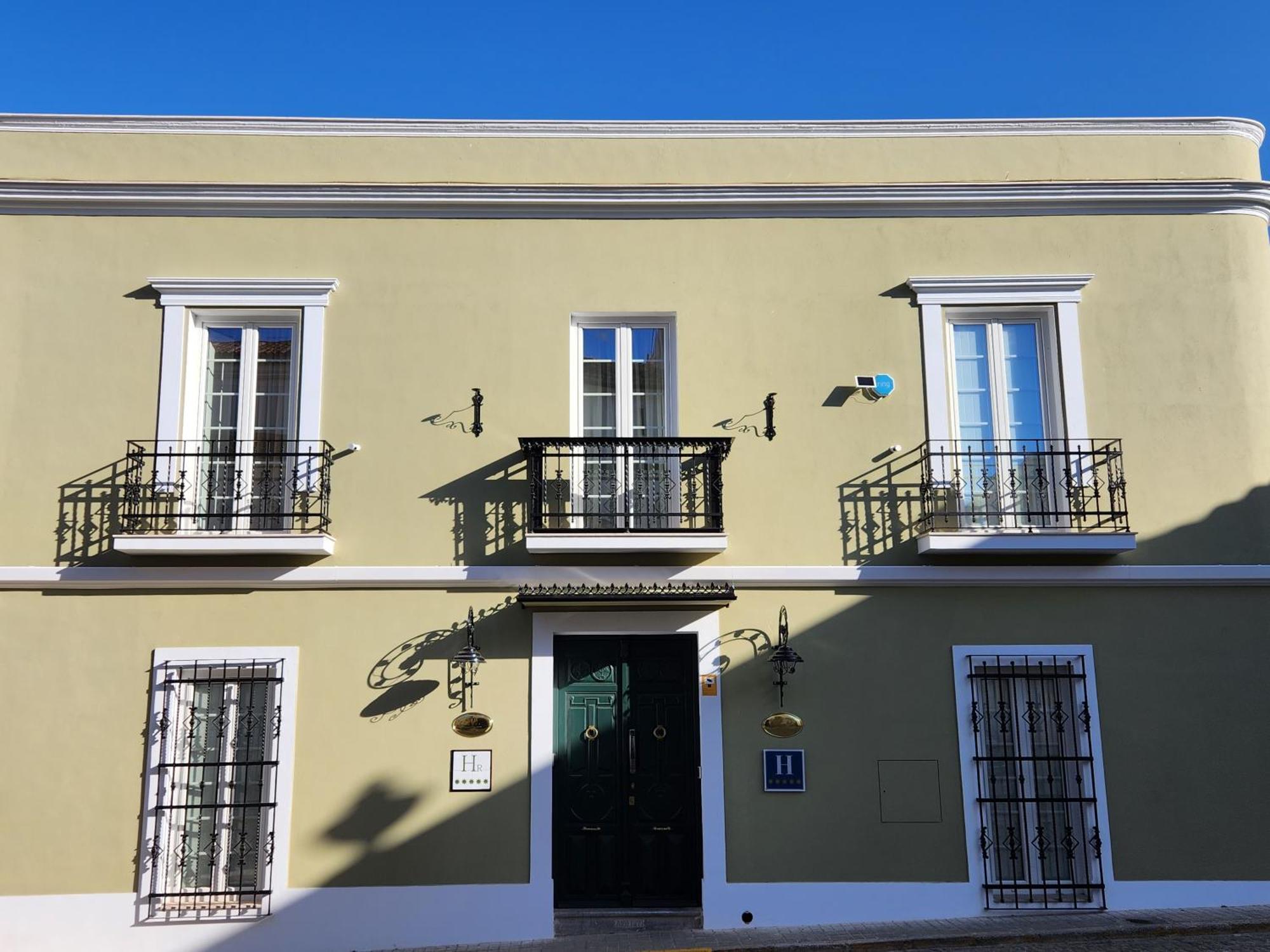 Hotel Boutique Iulia 5 Estrellas Medina de las Torres Luaran gambar